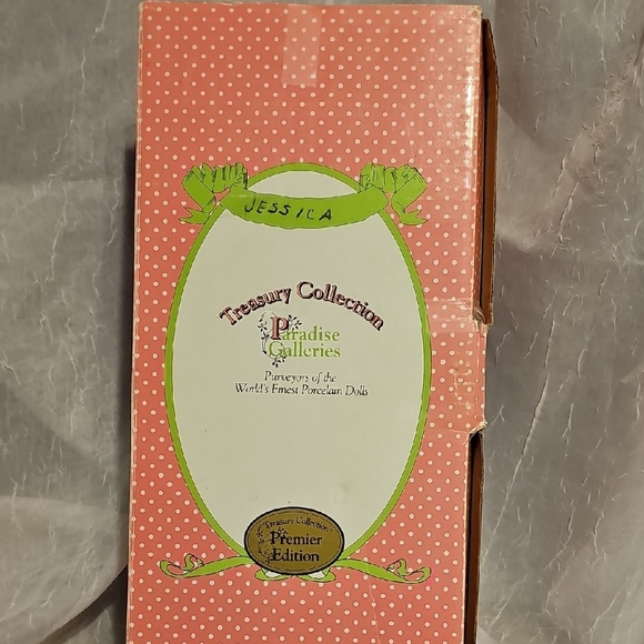 VTG - Paradise Galleries Porcelain Doll - Jessica - Picture 6 of 6